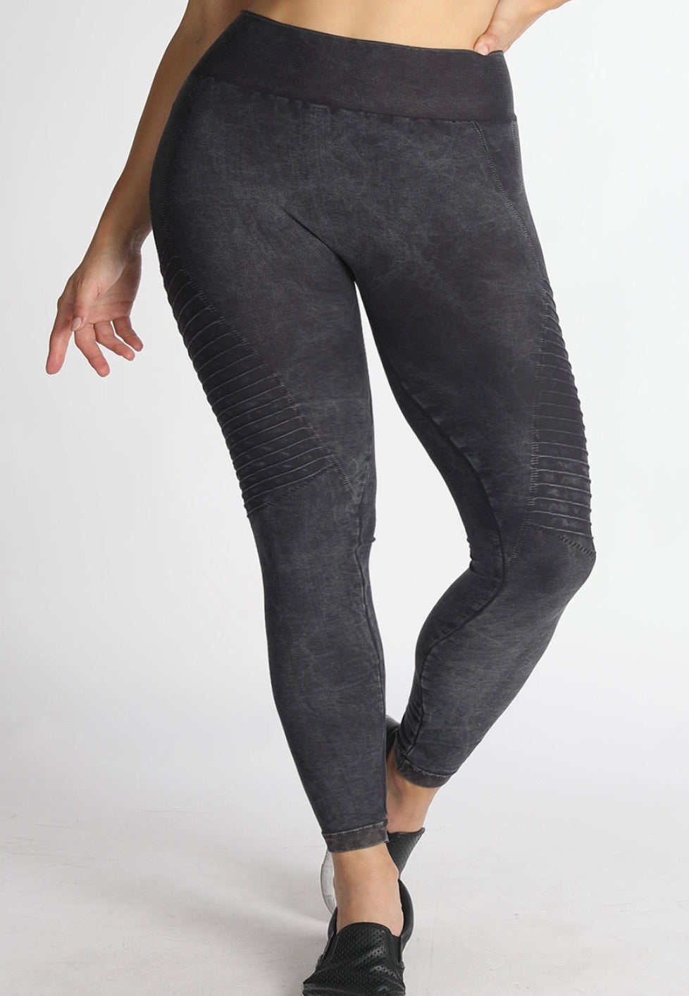 Curvy Vintage Black Leggings